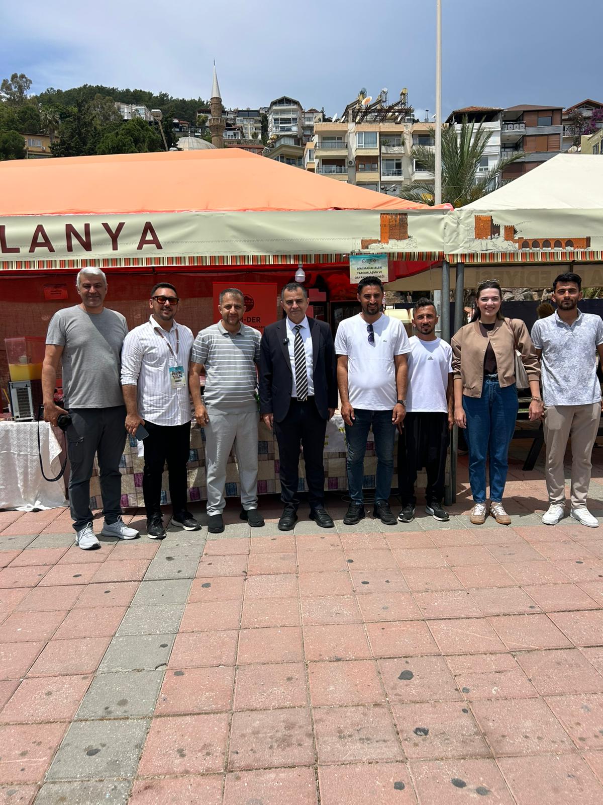 Dim Der’den Festivalde Dayanışma Örneği